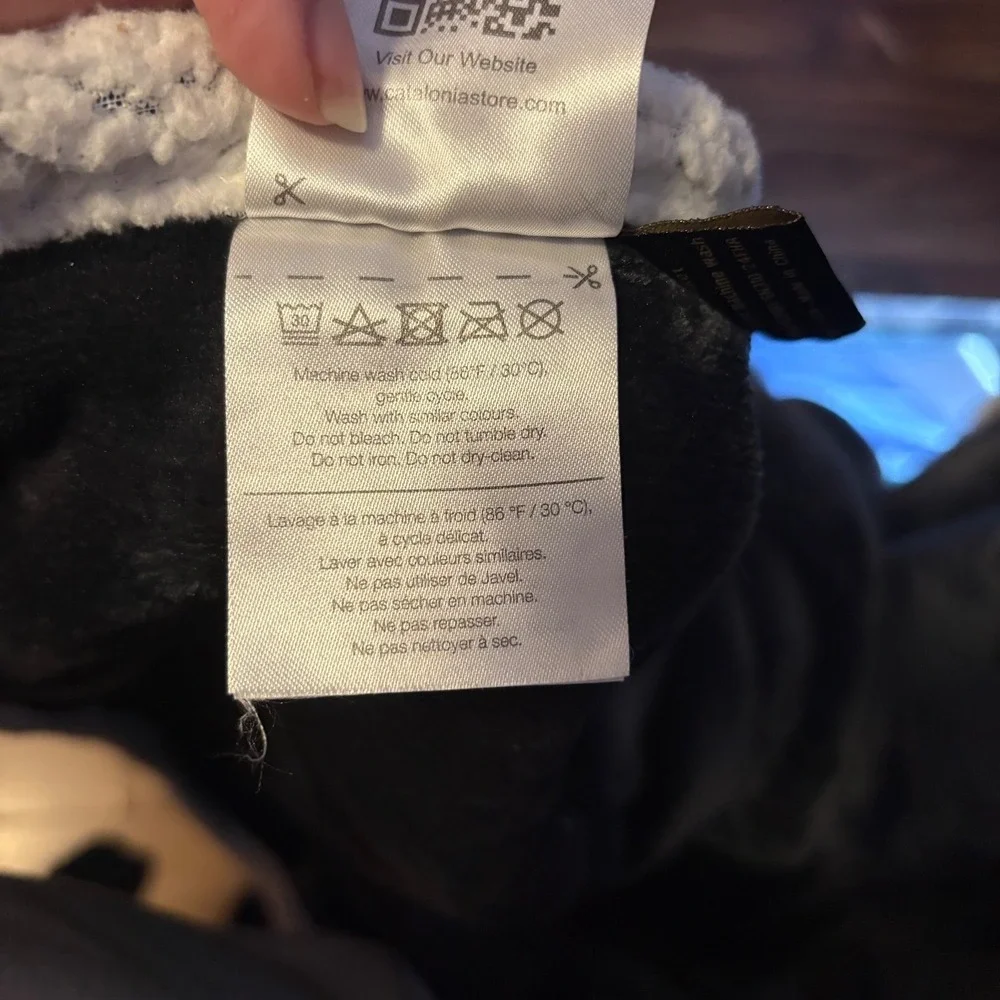 Catalonia wearable dark